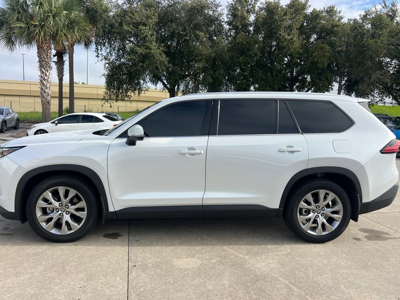 toyota grand highlander 2026 5TDAAAA53TS035960 image toyota grand highlander 2026 5TDAAAA53TS035960 image